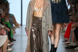 MOSKOVA FASHİON WEEK’TE EMRE ERDEMOĞLU İMZASI