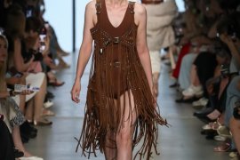 MOSKOVA FASHİON WEEK’TE EMRE ERDEMOĞLU İMZASI