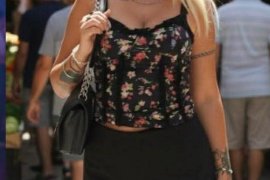 MODA İKONU OLMA YOLUNDA EMİN ADIMLARLA İLERLİYOR