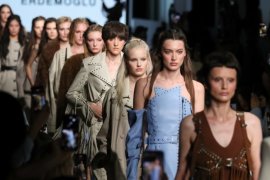 MOSKOVA FASHİON WEEK’TE EMRE ERDEMOĞLU İMZASI