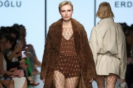 MOSKOVA FASHİON WEEK’TE EMRE ERDEMOĞLU İMZASI