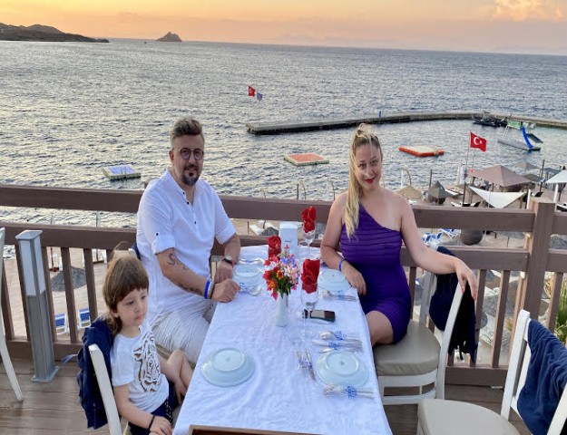 BODRUM'DA AŞK TAZELİYORLAR