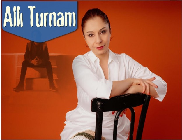 ERSAY ÜNER İLE BİRLİKTE SESLENDİRDİ