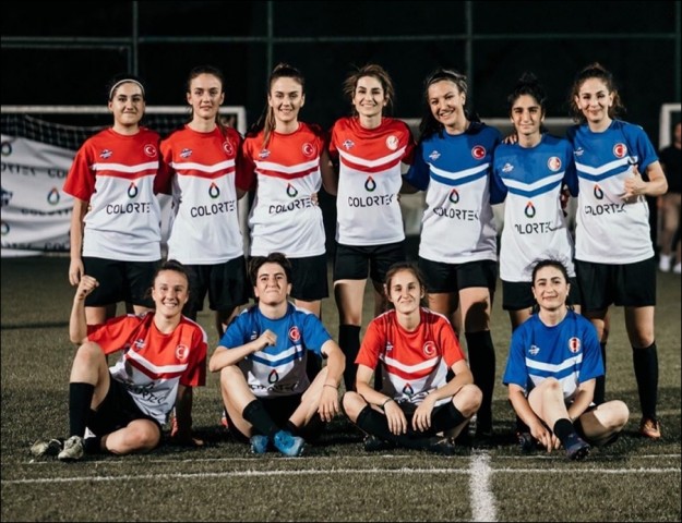 KADIN FUTBOLUNA DESTEK SÜRÜYOR