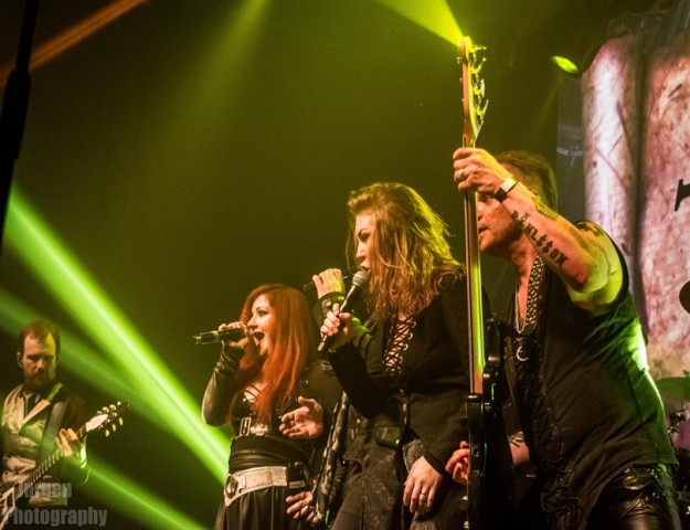 METAL GRUBU THERION, İSTANBUL'DA