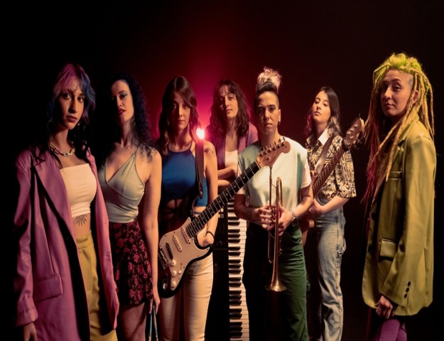 KADIN ŞARKISI İÇİN BİR ARAYA GELDİLER