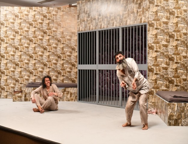 ÇİĞLİ BELEDİYE TİYATROSU SEZON AÇILIŞINI 