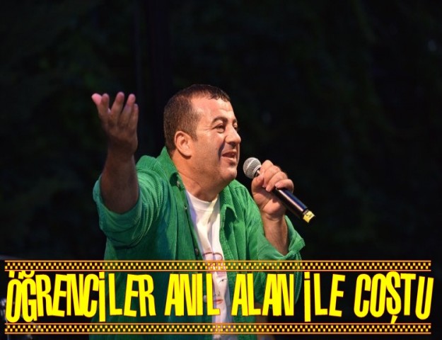 ANIL ALAN'DAN MUHTEŞEM SAHNE PERFORMANSI