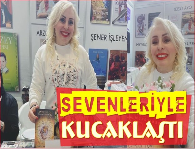 FUNDA AKOSMAN TÜYAP’TA SEVENLERİYLE BULUŞTU