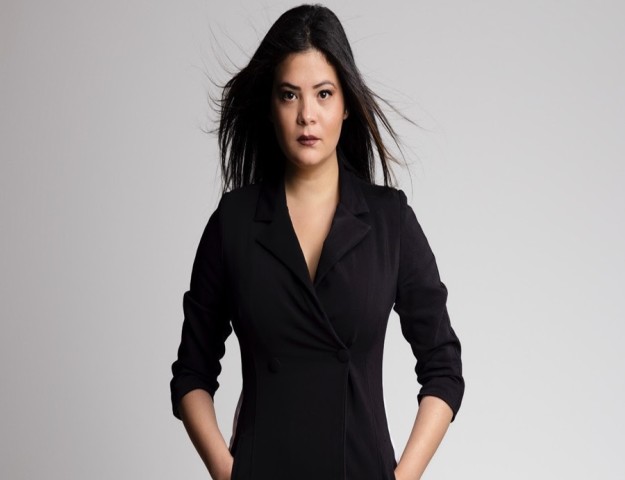 AYŞE ATAM'DAN YENİ ŞARKI 