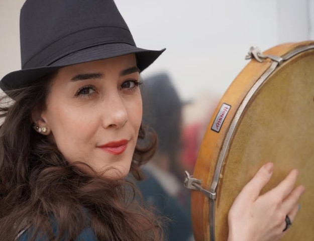 TUĞBA GÜLYEŞİL BENDİR'İ DÜNYAYA TANITMAK İSTİYOR