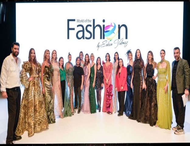 PODYUMUN YILDIZLARI İZMİR'DE PARLADI