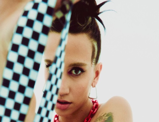 MELİS KARADUMAN'IN YENİ TEKLİSİ 