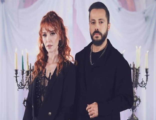 8 YIL ARADAN SONRA BİR ARADA