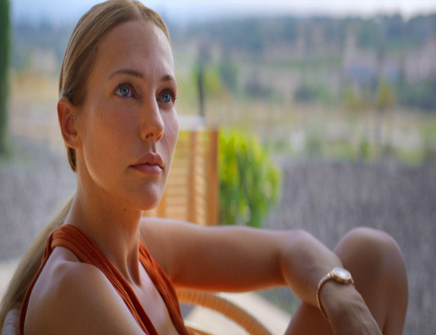 MERYEM UZERLİ “RU” DİZİSİYLE GAİN’DE!
