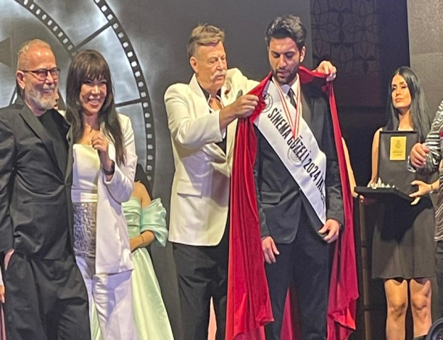 SİNEMA GÜZELİ YARIŞMASINDA 2.SEÇİLDİ