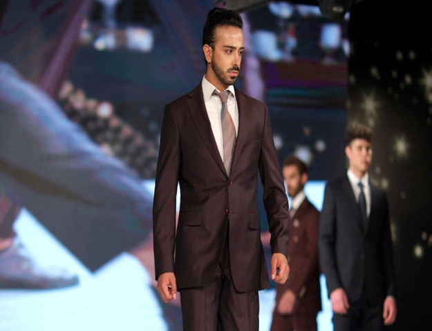 KENDİ KARAKTERİNİ OYNAMAYI HEDEFLİYOR