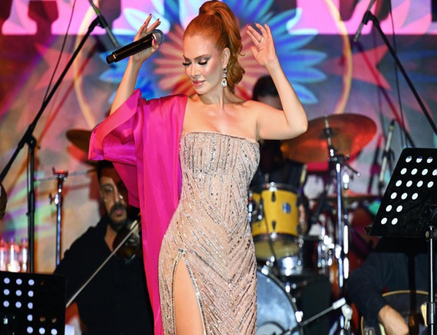 PINAR ELİÇE'DEN KIBRIS ÇIKARMASI