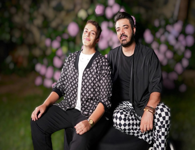 İKİ DELİ BİR ARADA