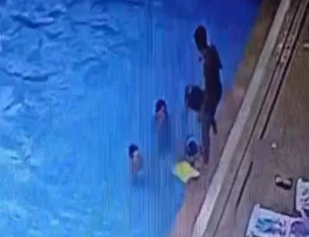 BODRUM'DA HAVUZDA DEHŞET