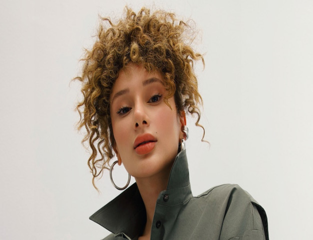 MELA BEDEL’DEN YAZA DAMGA VURACAK YENİ HİT