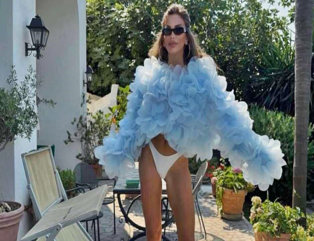 BAHAR TOPRAK'TAN SÜRPRİZ PROJELER GELİYOR