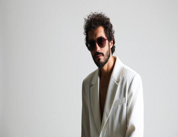 BAŞARILI OYUNCU EMRAH AKDUMAN'DAN YENİ İMAJ