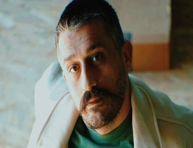 MERT CARİM’DEN YENİ ŞARKI