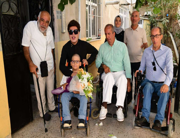 ENGELLİLERİN EVLERİNE KADAR GİTTİ