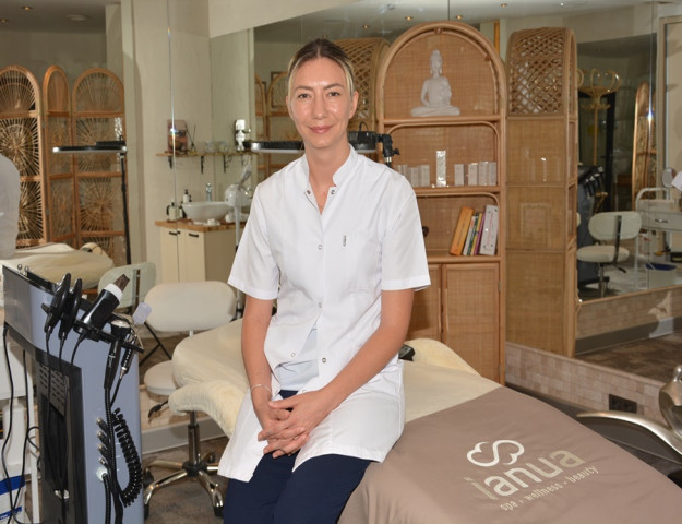 KALICI MAKYAJLA HER ZAMAN BAKIMLI OLUN