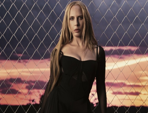 SERTAB ERENER’DEN YENİ ŞARKI ‘ BÖYLEDİR BENİM AYRILIKLARIM’