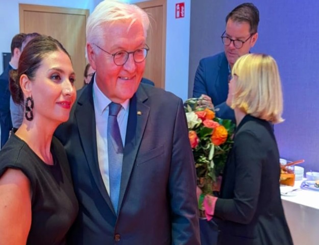 CUMHURBAŞKANI STEİNMEİER’DEN MENEKŞE KOROSUNA ZİYARET