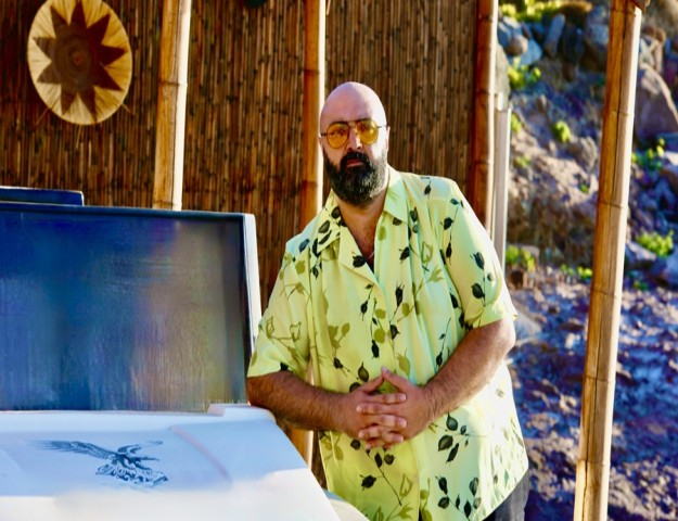 MODERN VE SIRA DIŞI BİR ARABESK