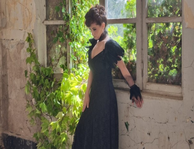 MÜZİKAL DİSKOGRAFİSİNE YENİ BİR CEVHER DAHA EKLEDİ