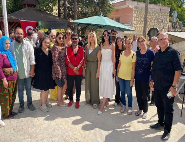 ZİYARETÇİLER FİLM TADINDA BİR GÜN YAŞADI