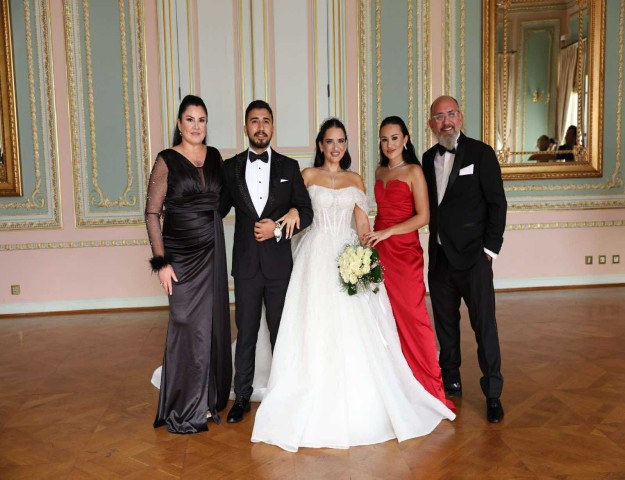LEVENT ÇEKİÇ KIZINI GÖRKEMLİ BİR TÖRENLE EVLENDİRDİ!