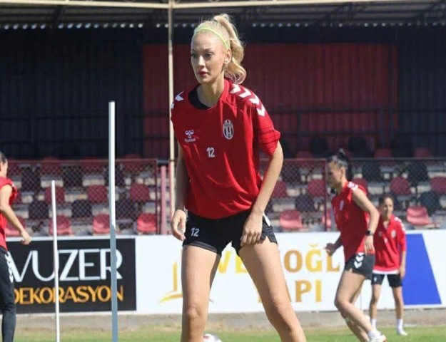 NEVİDE ÇİÇEK'TEN SİVEREK'E ŞAŞIRTAN VEDA