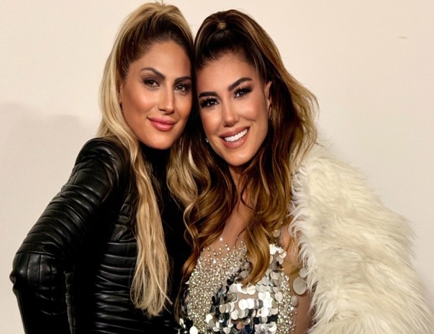 NADİDE SULTAN VE YAKIN DOSTU DENİZ KÖSEMECİ ROTTERDAM’I SALLADI