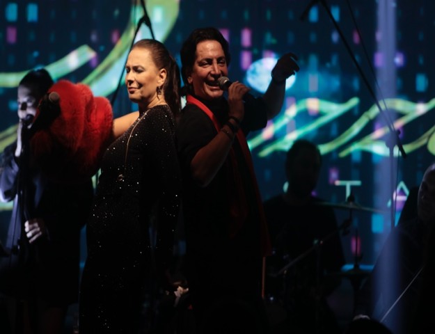 YENİ YIL HERKESE ŞANSLI GELSİN