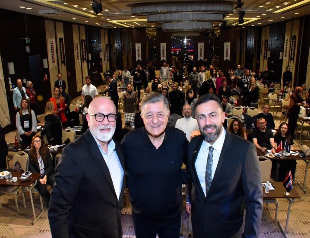 SEKTÖR LİDERLERİ GELECEĞİN VİZYONUNU İSTANBUL’DA PAYLAŞTI