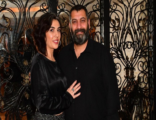 ÖZGÜR TÜZER'DEN KIBRIS’TA MÜZİK DOLU GECE