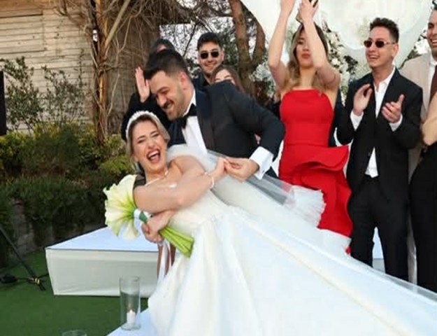 MAGAZİN YİNE ŞAHANE