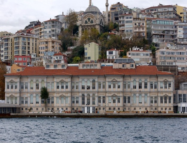 MSGSÜ’NÜN YETENEK SINAVI KARARI TEPKİ