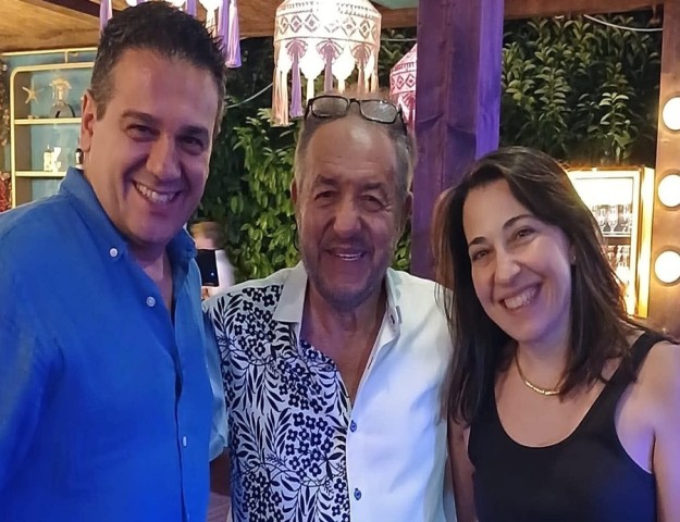 ARİF SUSAM'DAN PAVİLİON URLA'DA UNUTULMAZ MÜZİK GECESİ