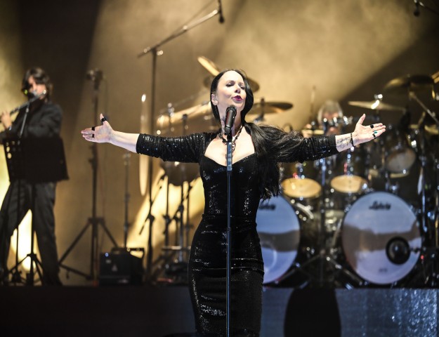 ŞEBNEM FERAH’IN YENİ KONSER TARİHLKELERİ AÇIKLANDI