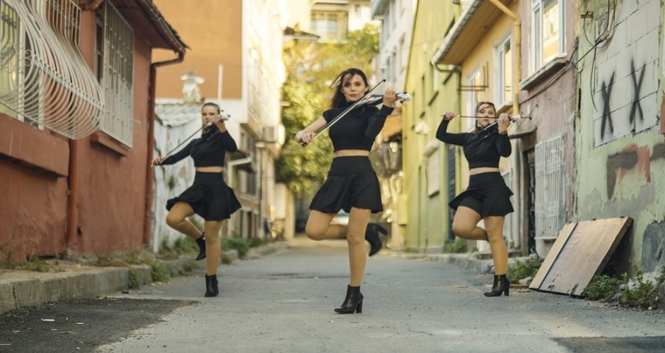 YENİ NESİL KADIN OZAN