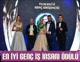 ÖMER OYAR ÖDÜLÜNÜ ALDI