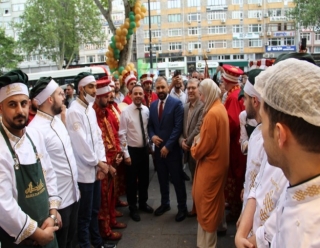 TATLI DEVİNDEN MEHTER MARŞLI AÇILIŞ