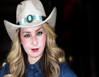 ATİKE’DEN 10 DİLDE 10 ŞARKI