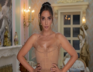 ÖYKÜ GÜRMAN'DAN YENİ TEKLİ